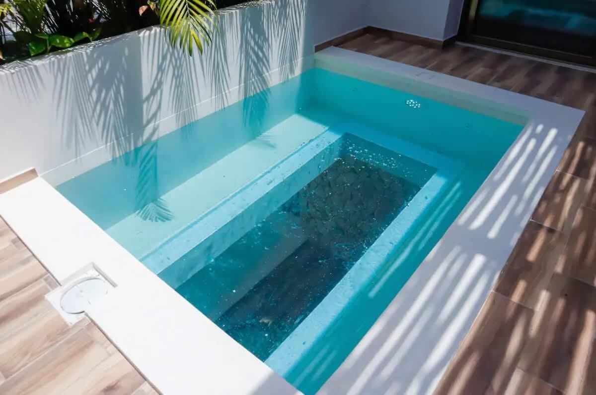 Villa Stunning 4br Tropical Chic With Private Pool Garden & Modern Comforts *