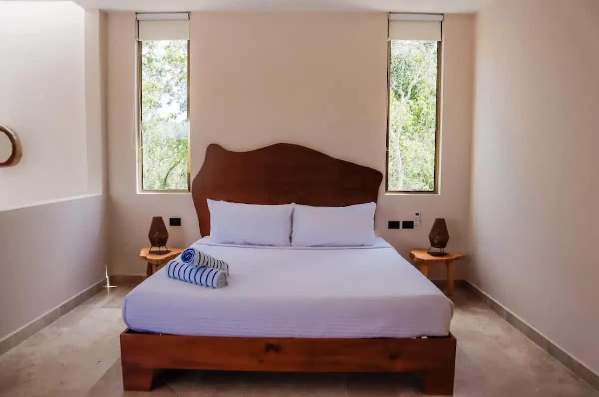 Villa Stunning 4br Tropical Chic With Private Pool Garden & Modern Comforts *
