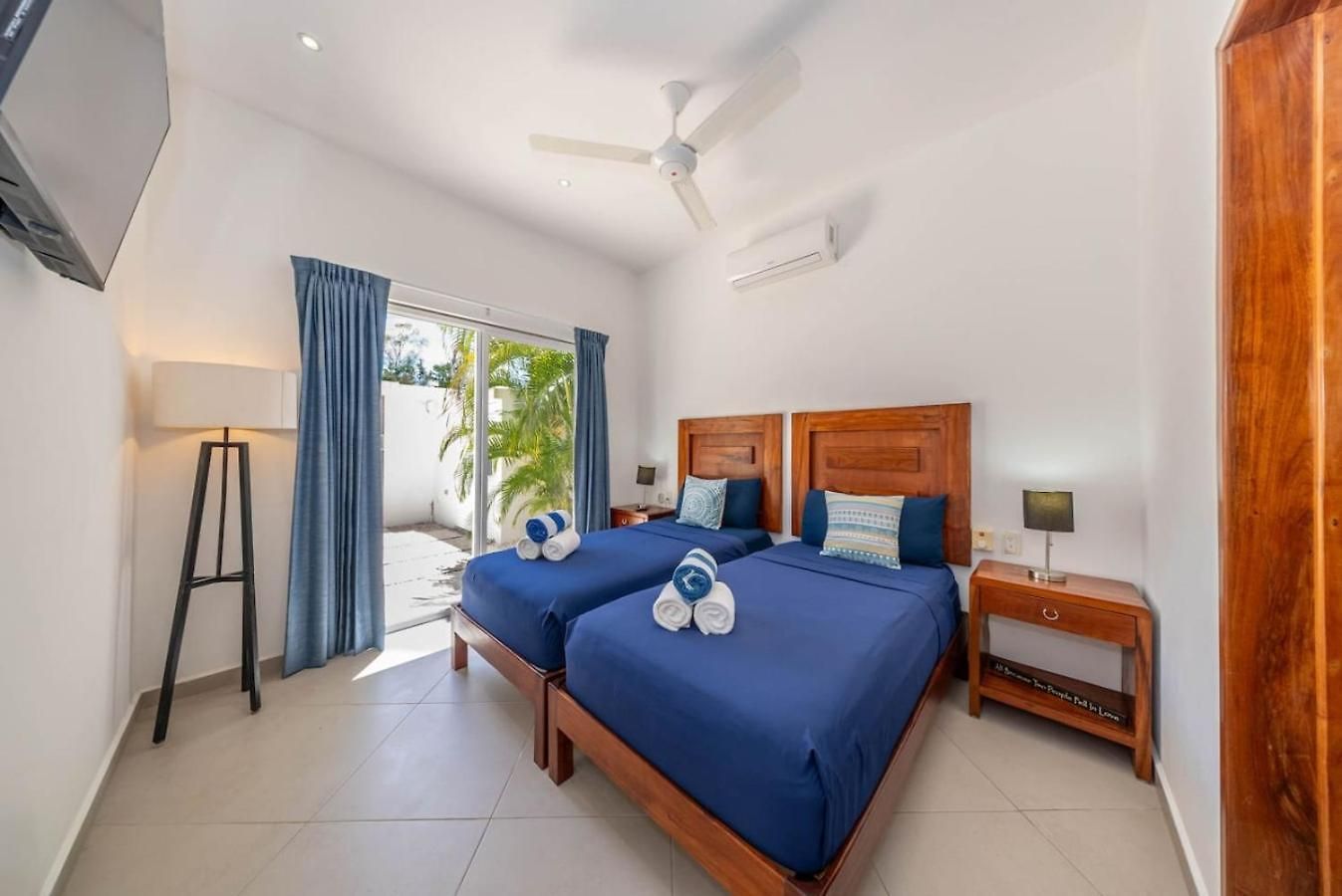 Casa Kinam Chic 4br W Pool In La Veleta Villa