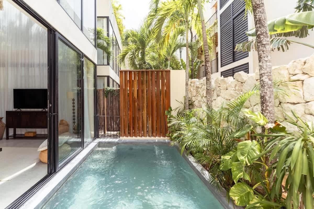 Spacious 6br Luxe With 4 Private Pools And Yoga Space Rooftop & Concierge Holiday home *