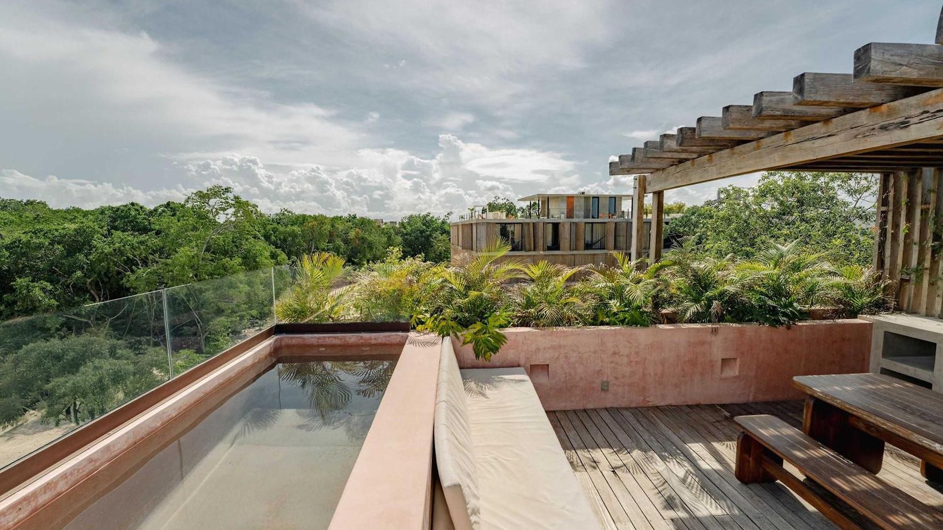 Modern 3br With 2 Pools & Rooftop Lounge *