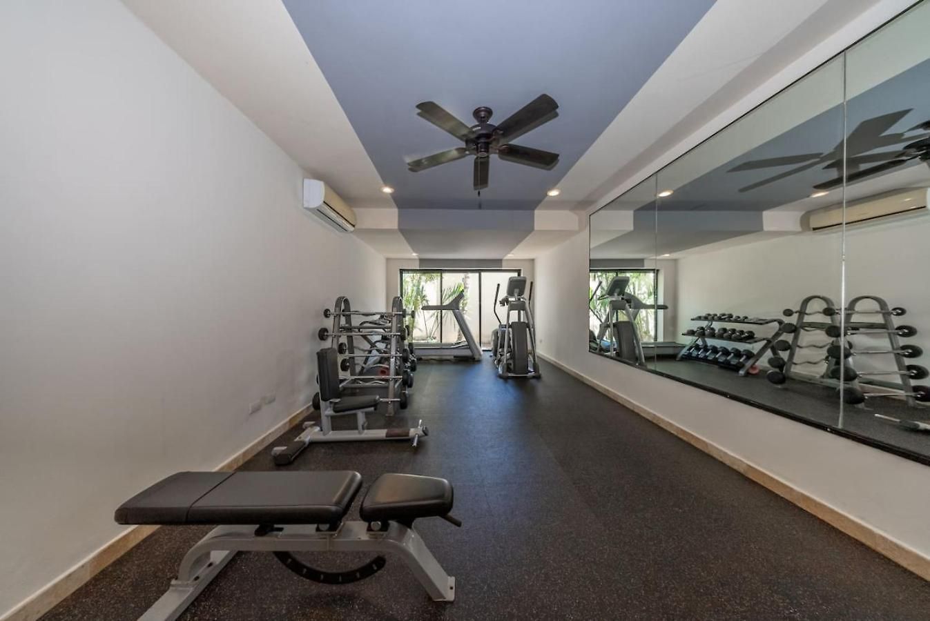 Spacious 2br With Pool And Private Balcony Holiday home *