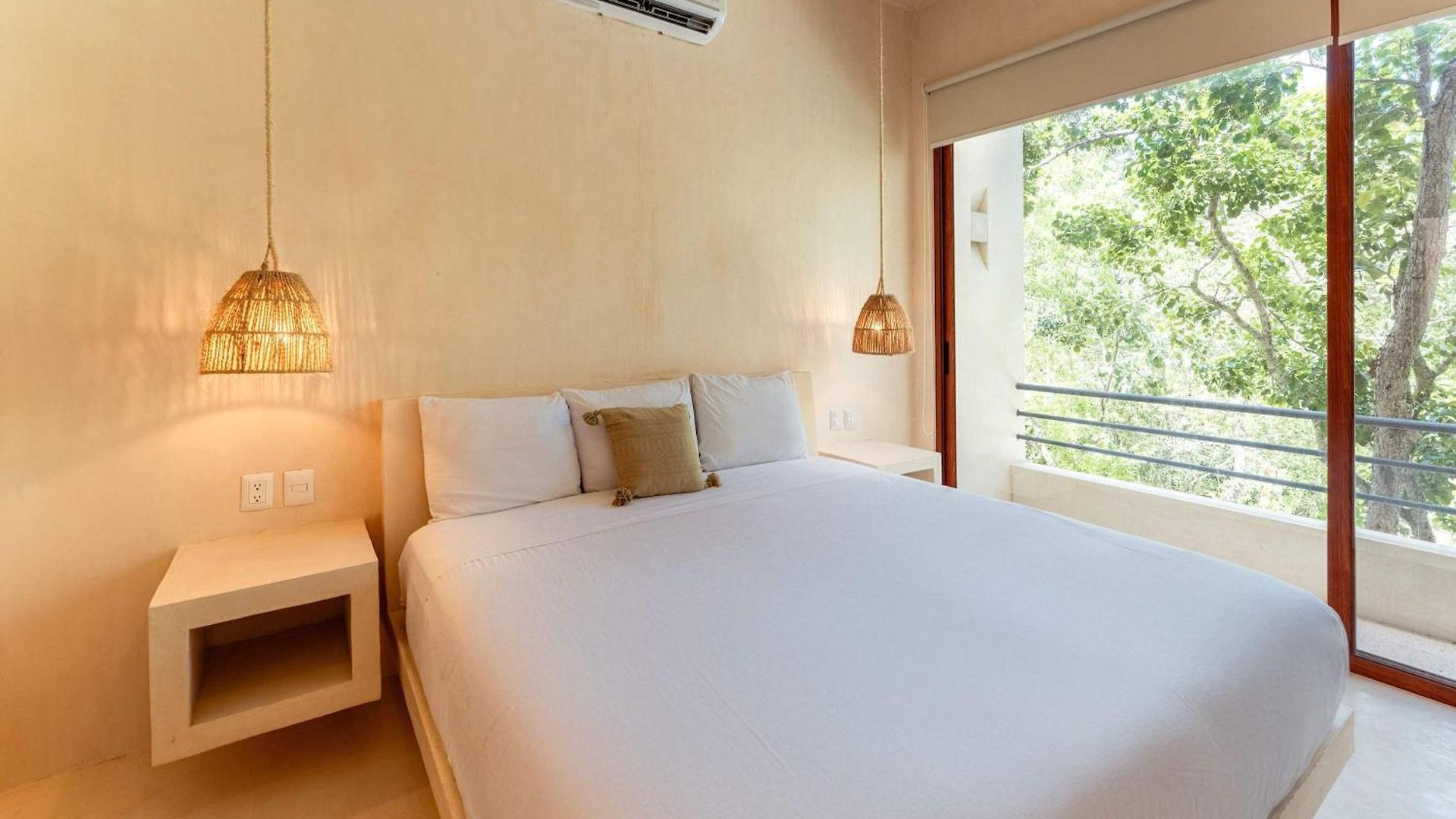 Holiday home Ahal Luxe 3br Penthouse Haven With Private Rooftop Pool & Plunge Pool *