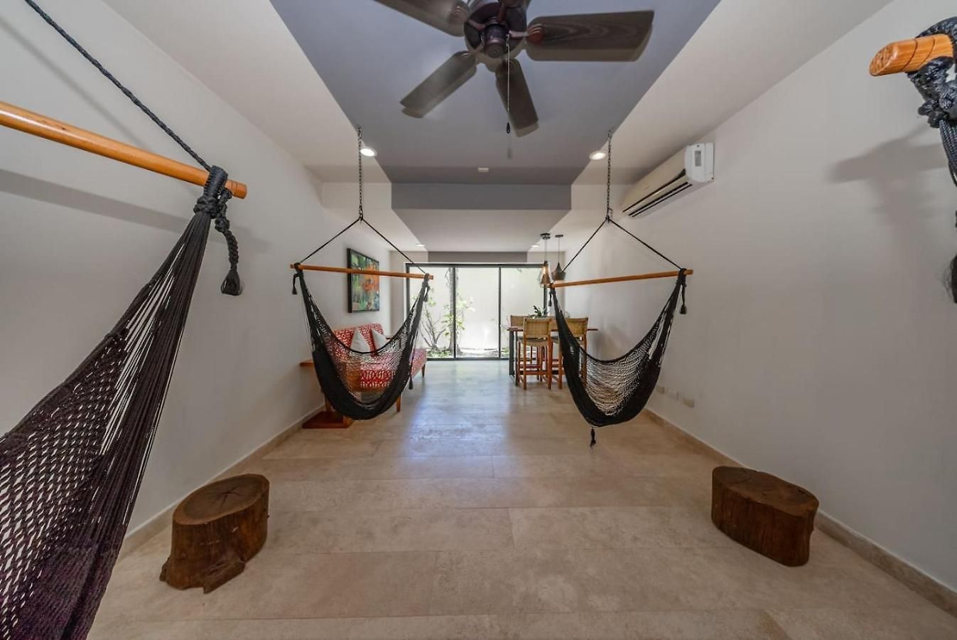 Spacious 2br With Pool And Private Balcony Holiday home *