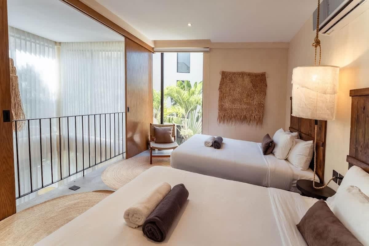 Spacious 6br Luxe With 4 Private Pools And Yoga Space Rooftop & Concierge Holiday home