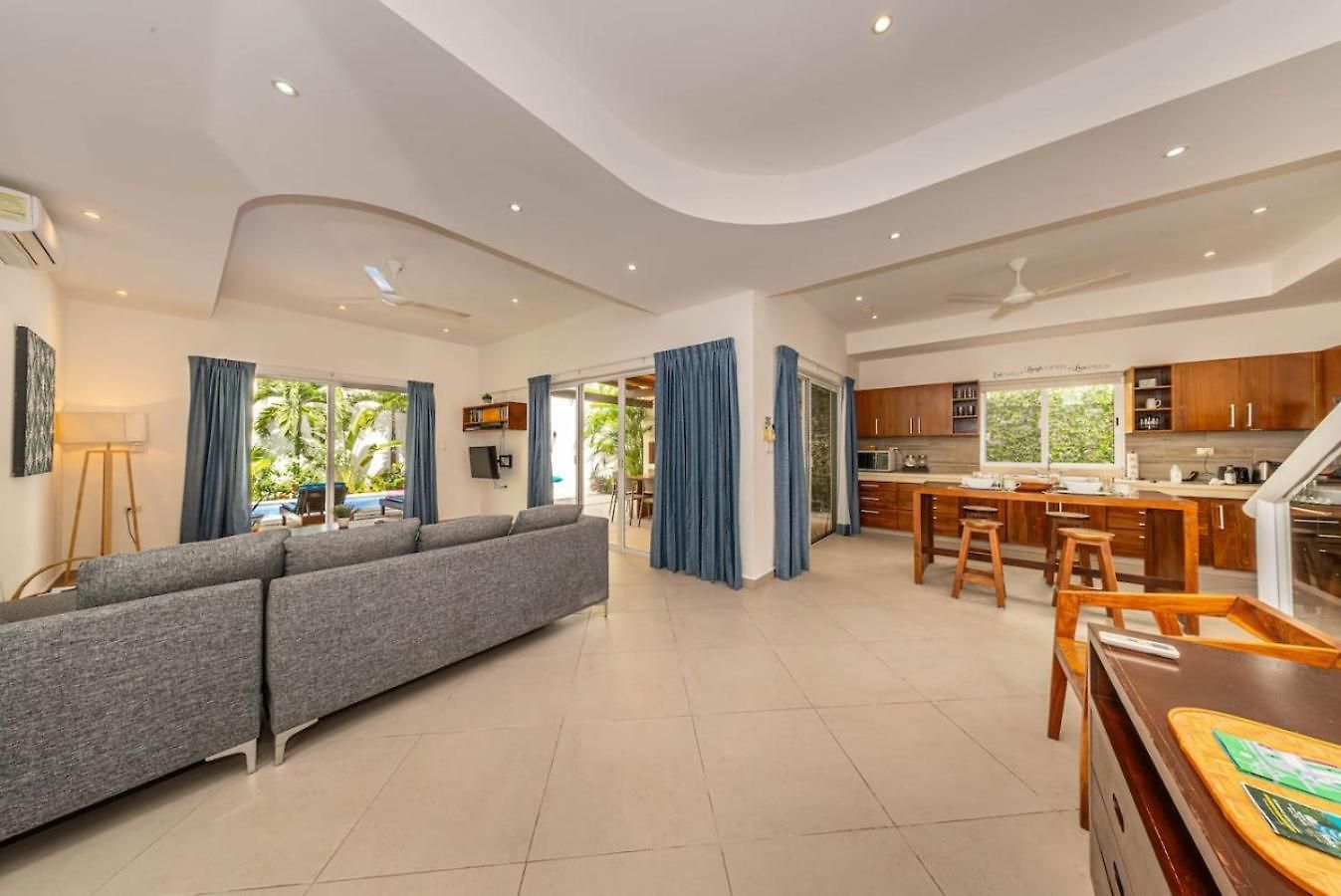 Casa Kinam Chic 4br W Pool In La Veleta Villa
