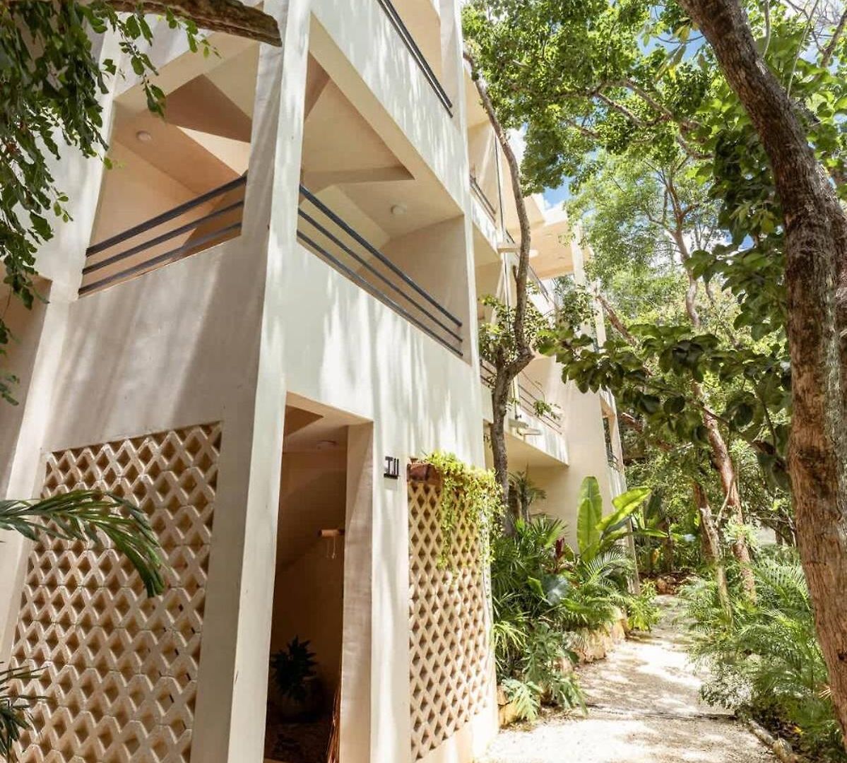 Ahal Holistika 9br Jungle Sanctuary With Private Rooftop & Plunge Pools Holiday home
