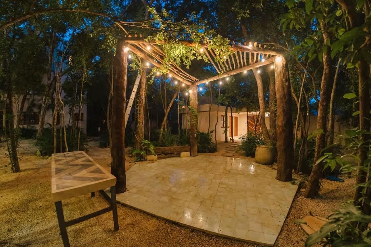 Ahal Holistika 9br Jungle Sanctuary With Private Rooftop & Plunge Pools *