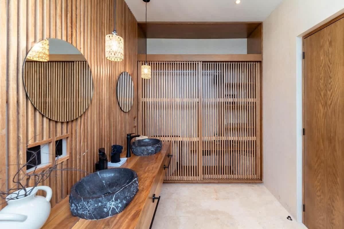 Spacious 6br Luxe With 4 Private Pools And Yoga Space Rooftop & Concierge *
