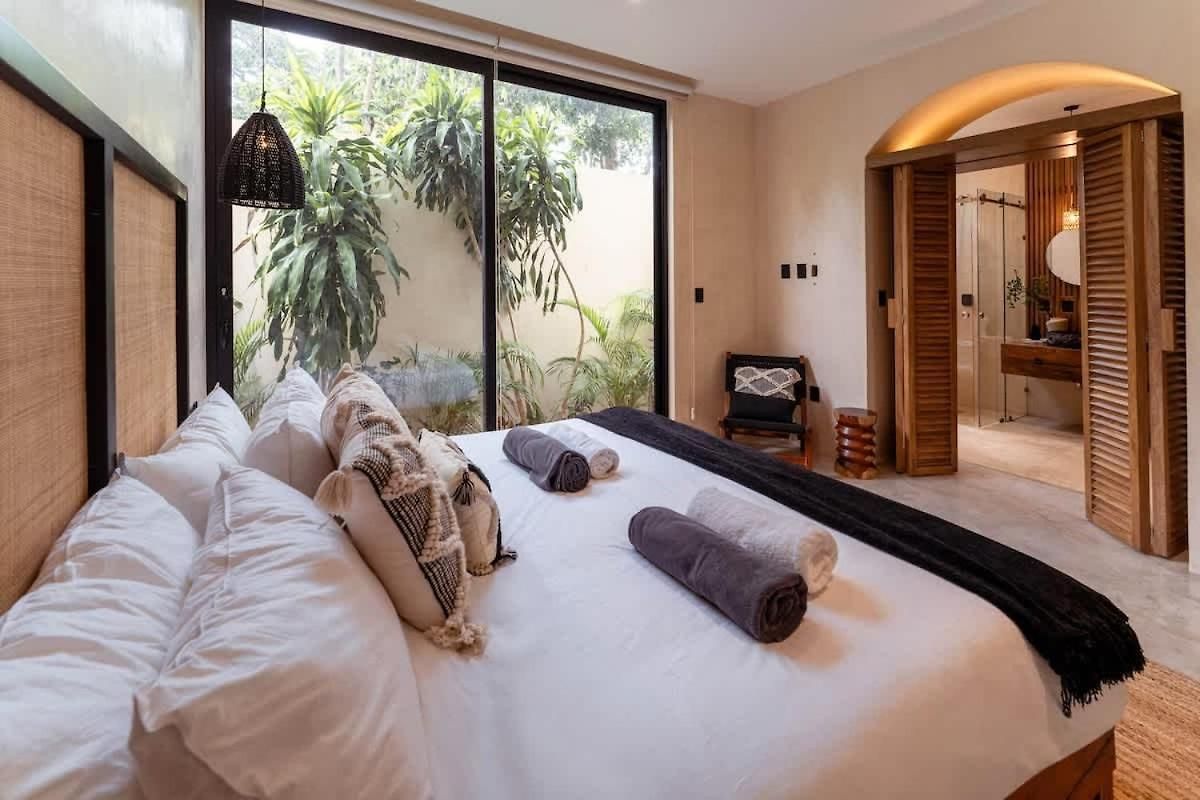 Holiday home Spacious 6br Luxe With 4 Private Pools And Yoga Space Rooftop & Concierge *