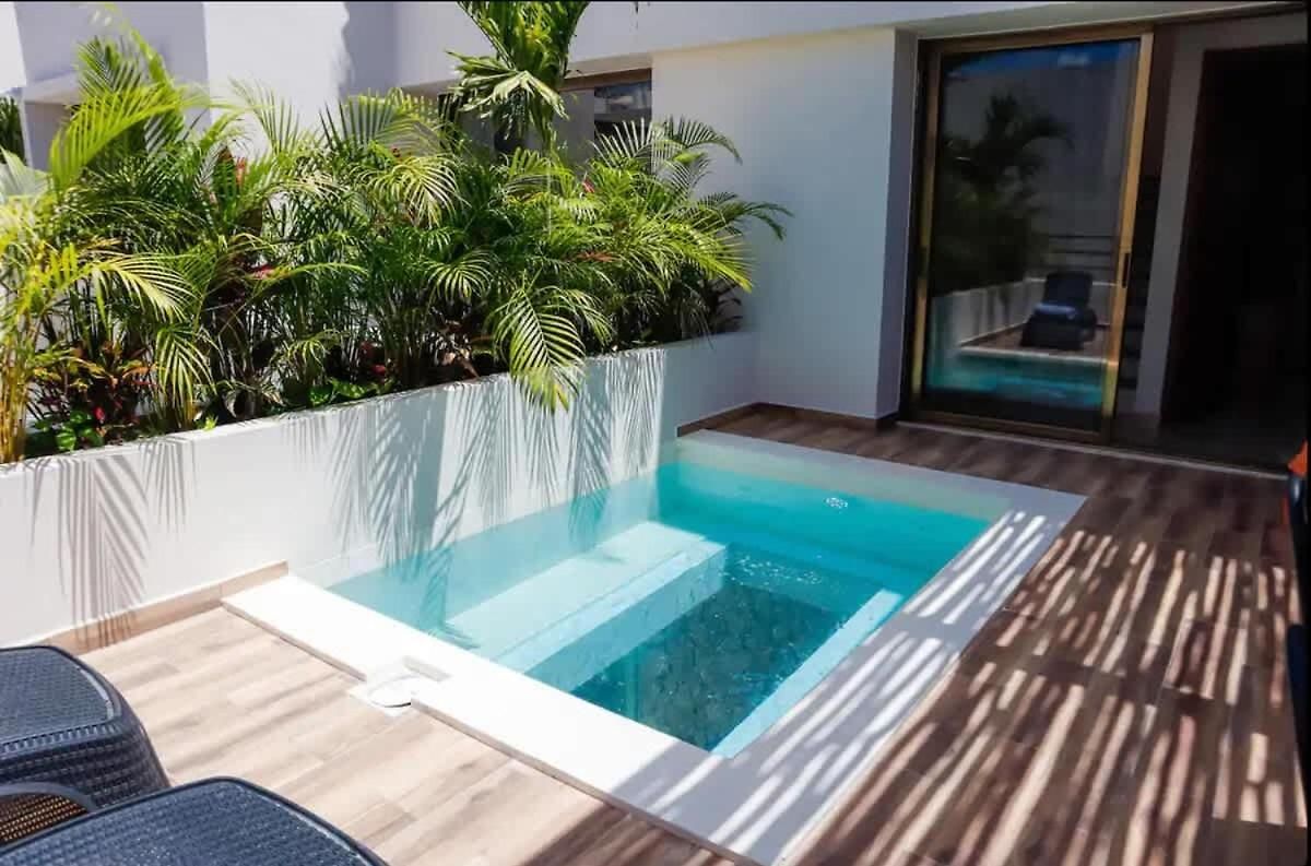 Huge 10br Luxury Complex With Private Pool & Serene Setting Tulum