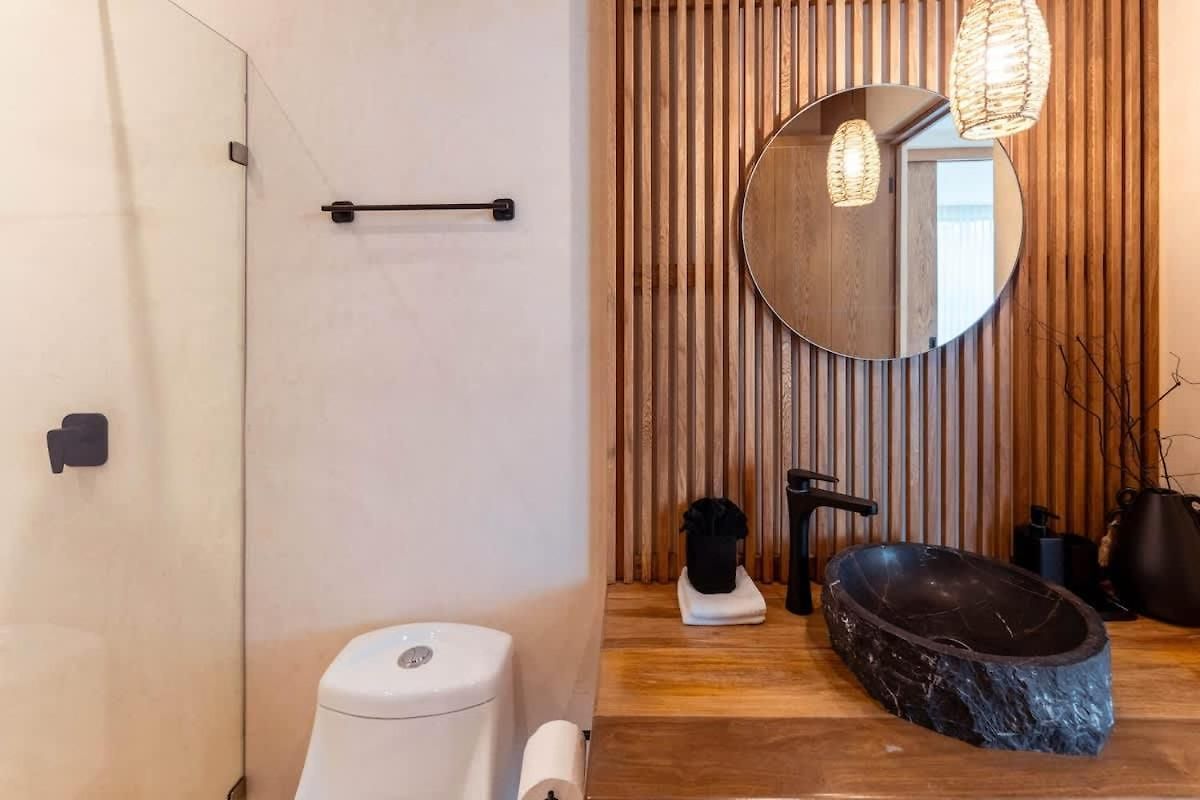 Spacious 6br Luxe With 4 Private Pools And Yoga Space Rooftop & Concierge Holiday home