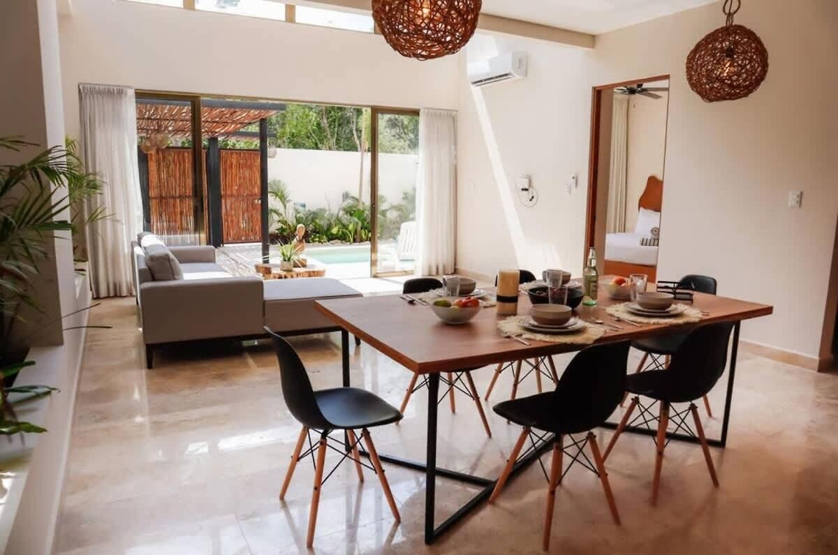 Huge 10br Luxury Complex With Private Pool & Serene Setting Villa
