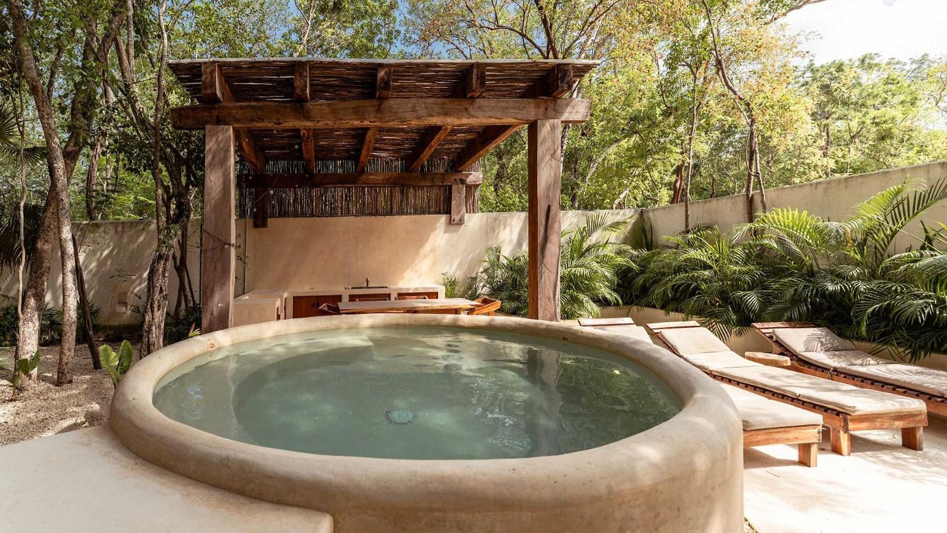 Ahal Holistika 3br Ground-floor Jungle Oasis With Plunge Pool Holiday home