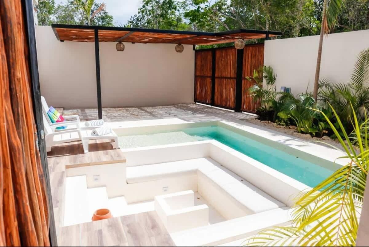 Villa Huge 10br Luxury Complex With Private Pool & Serene Setting Tulum