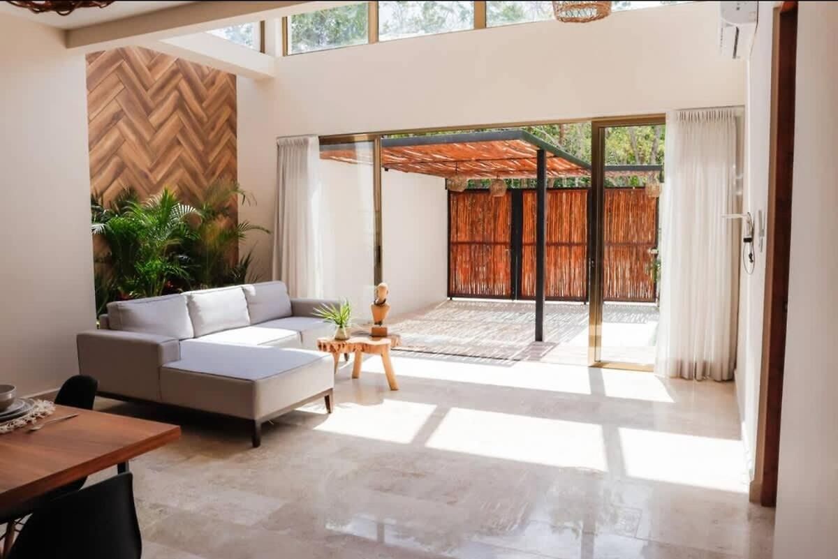 Huge 10br Luxury Complex With Private Pool & Serene Setting Villa