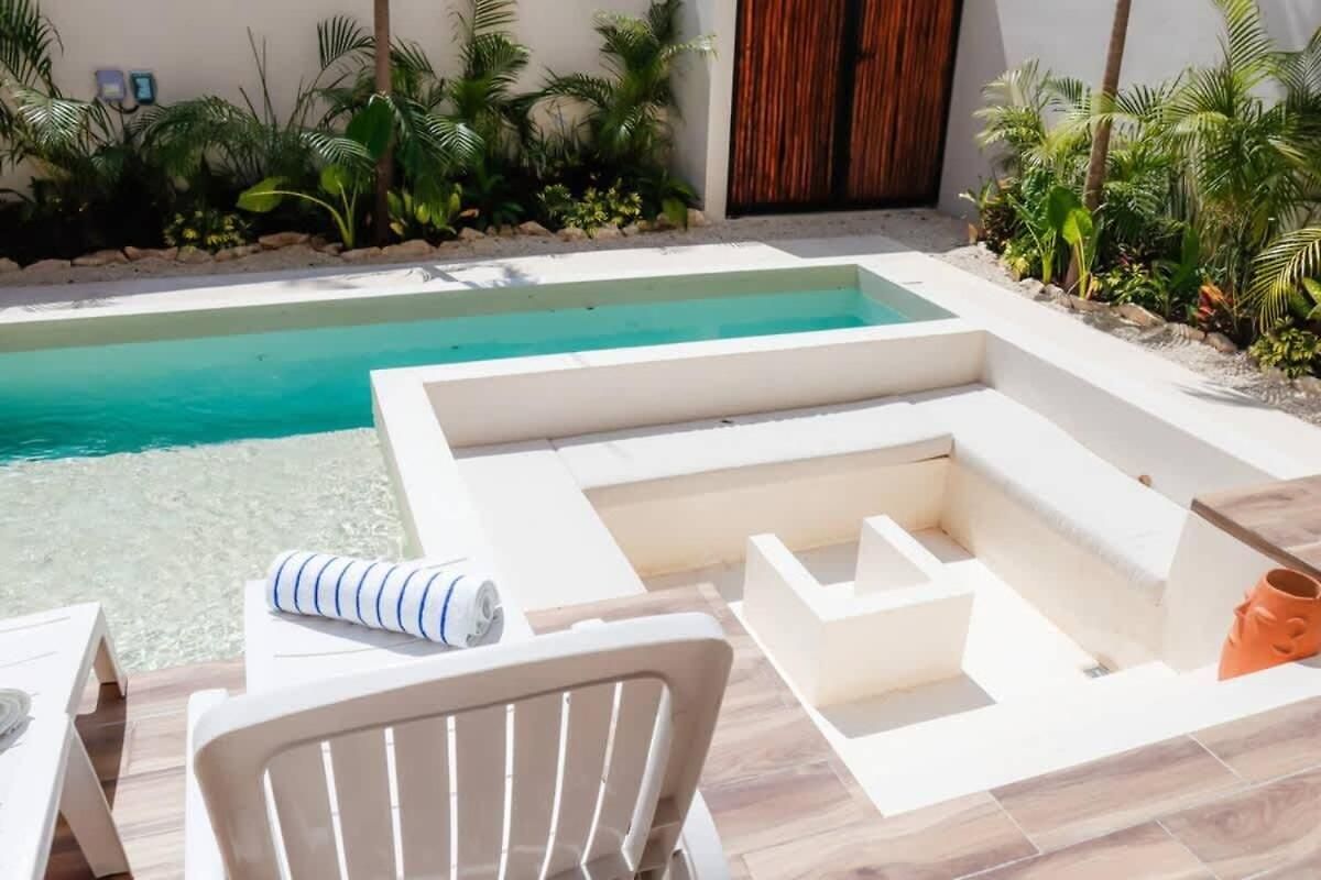 Huge 10br Luxury Complex With Private Pool & Serene Setting *