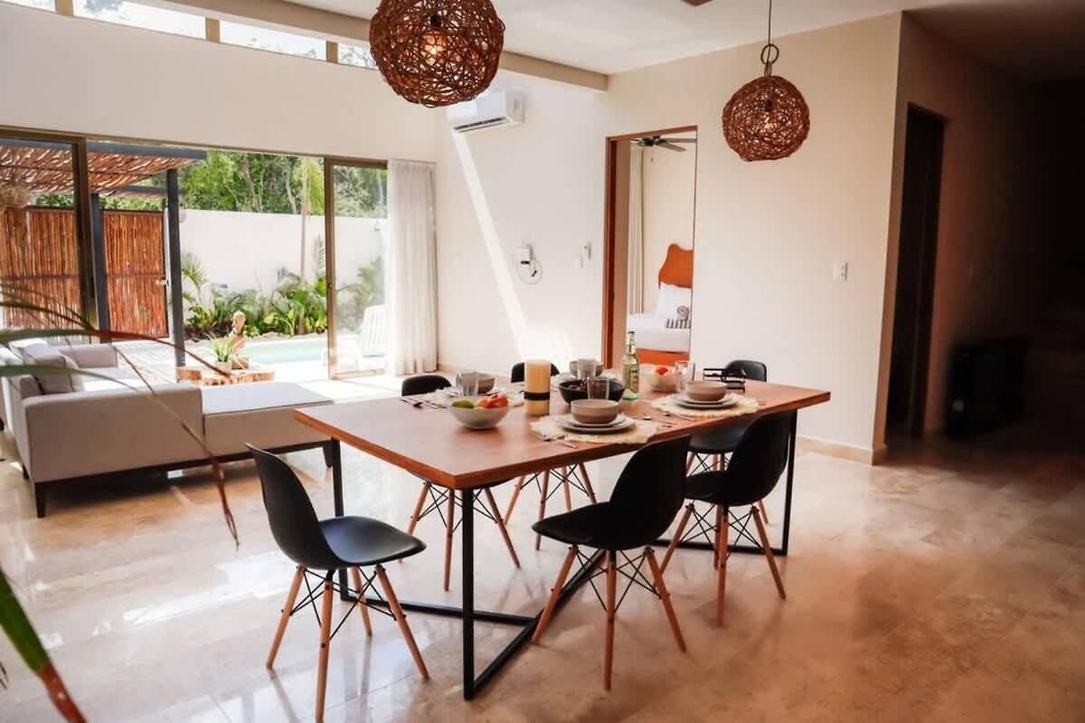 Huge 10br Luxury Complex With Private Pool & Serene Setting Villa