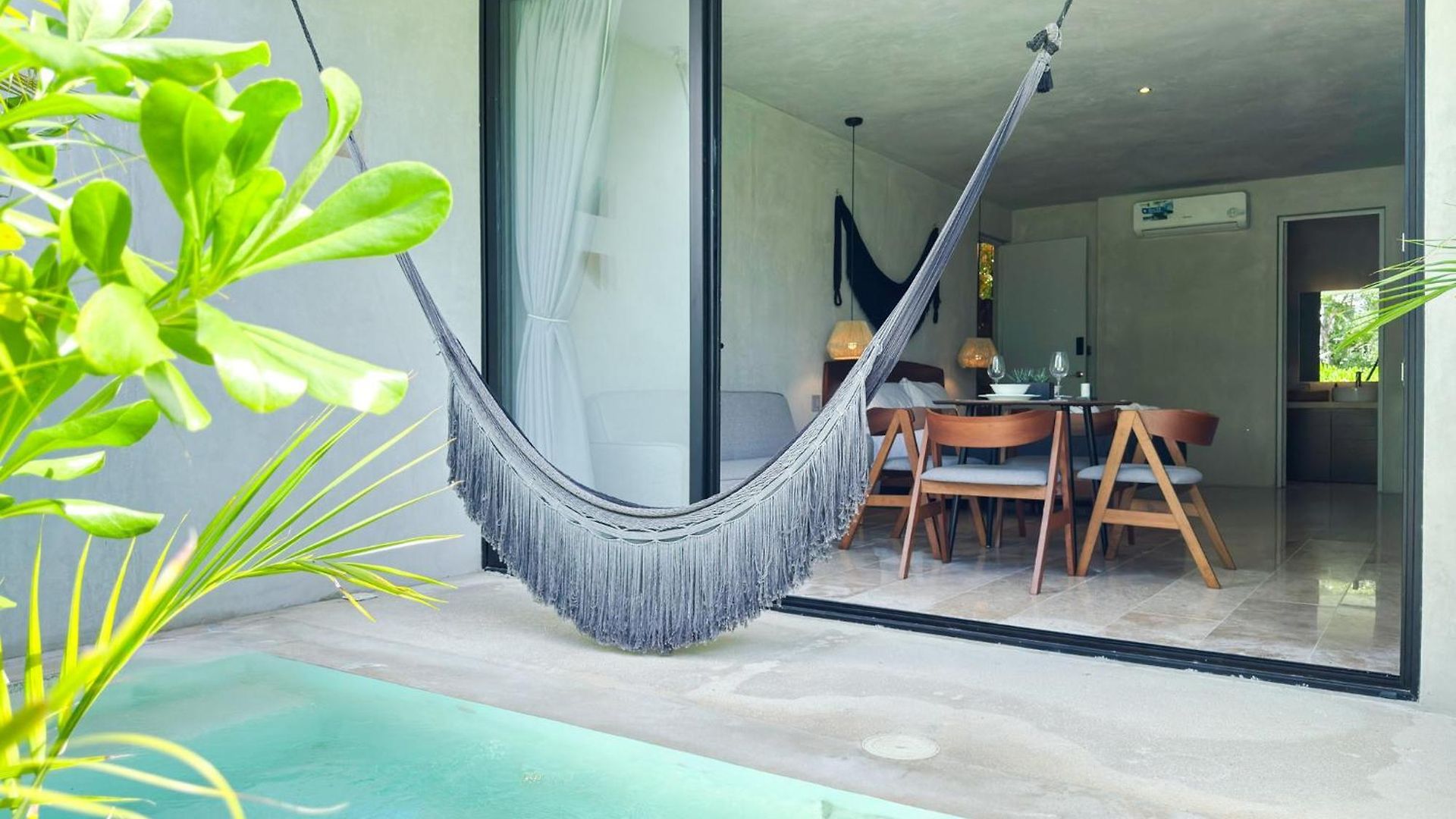 Jungle Private Pool King Bed Wifi 305 Apartment *