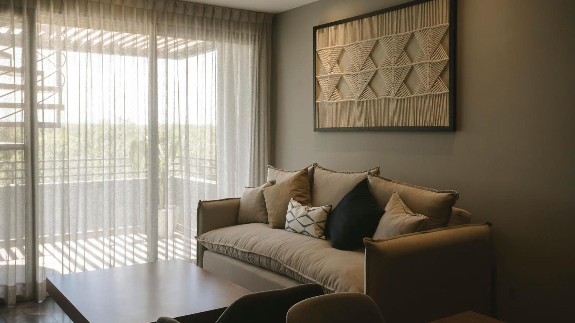 Luna Negra Penthouse 2br Apartment *