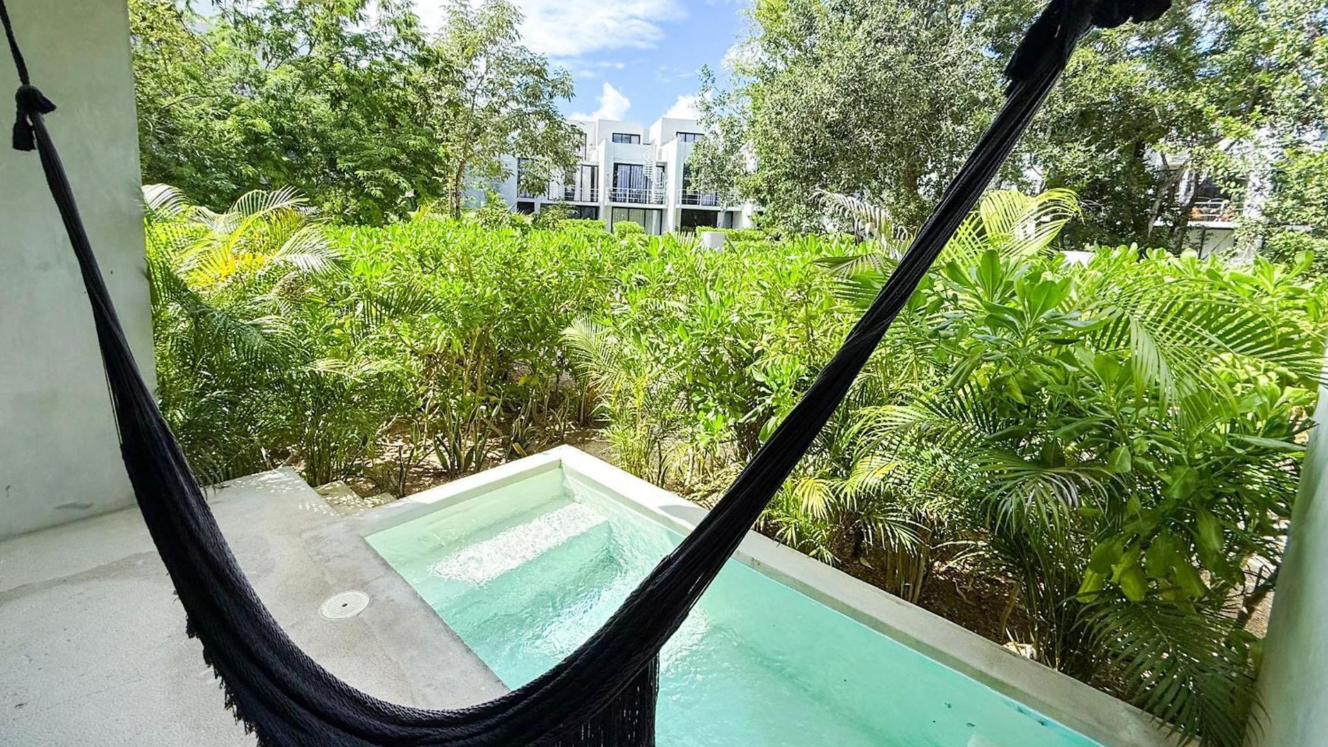 Jungle Private Pool King Bed Wifi 305