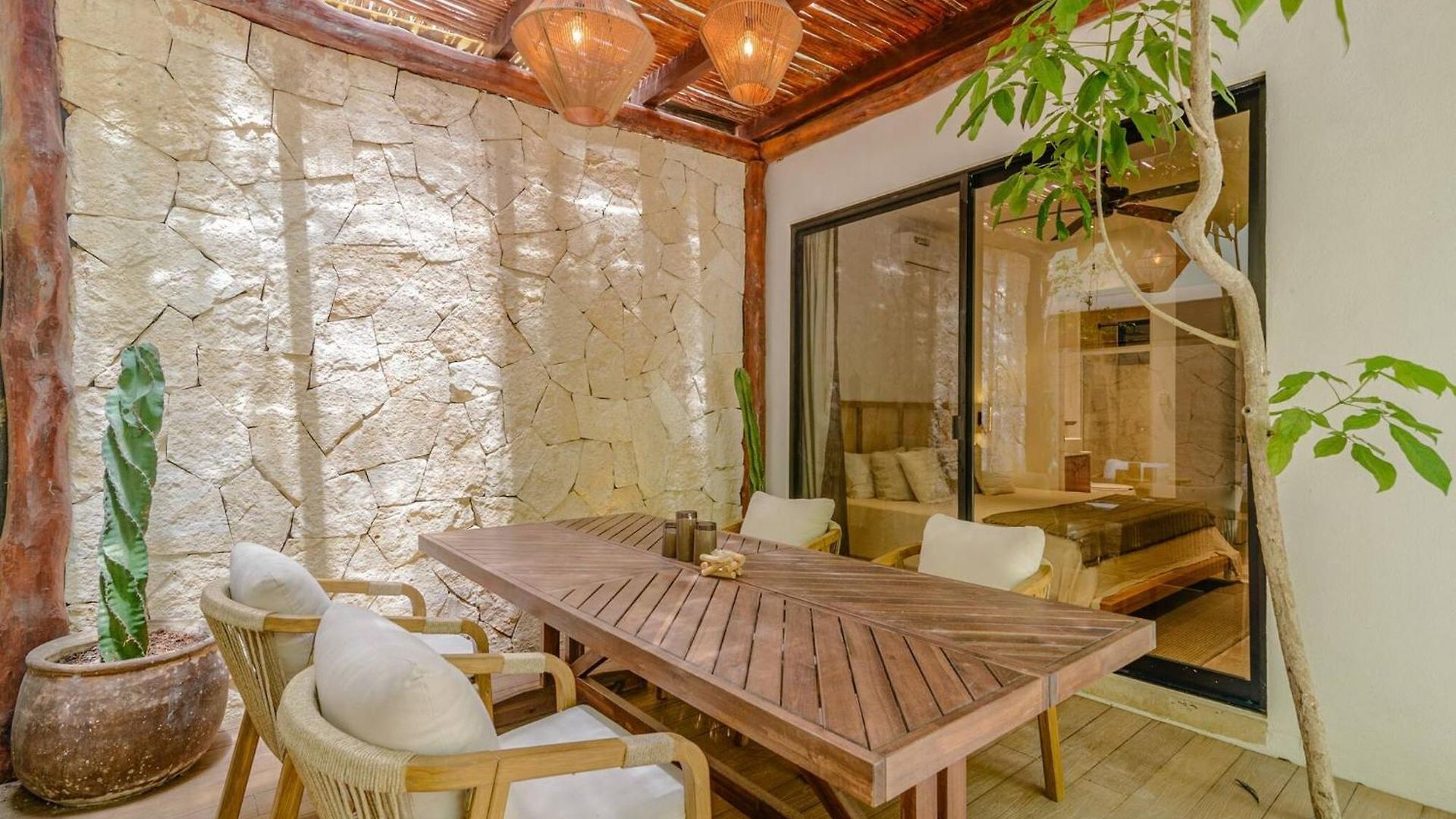 Apartment Tropical Retreat: Scooters, Hot Tub, Pool, Projector Tulum