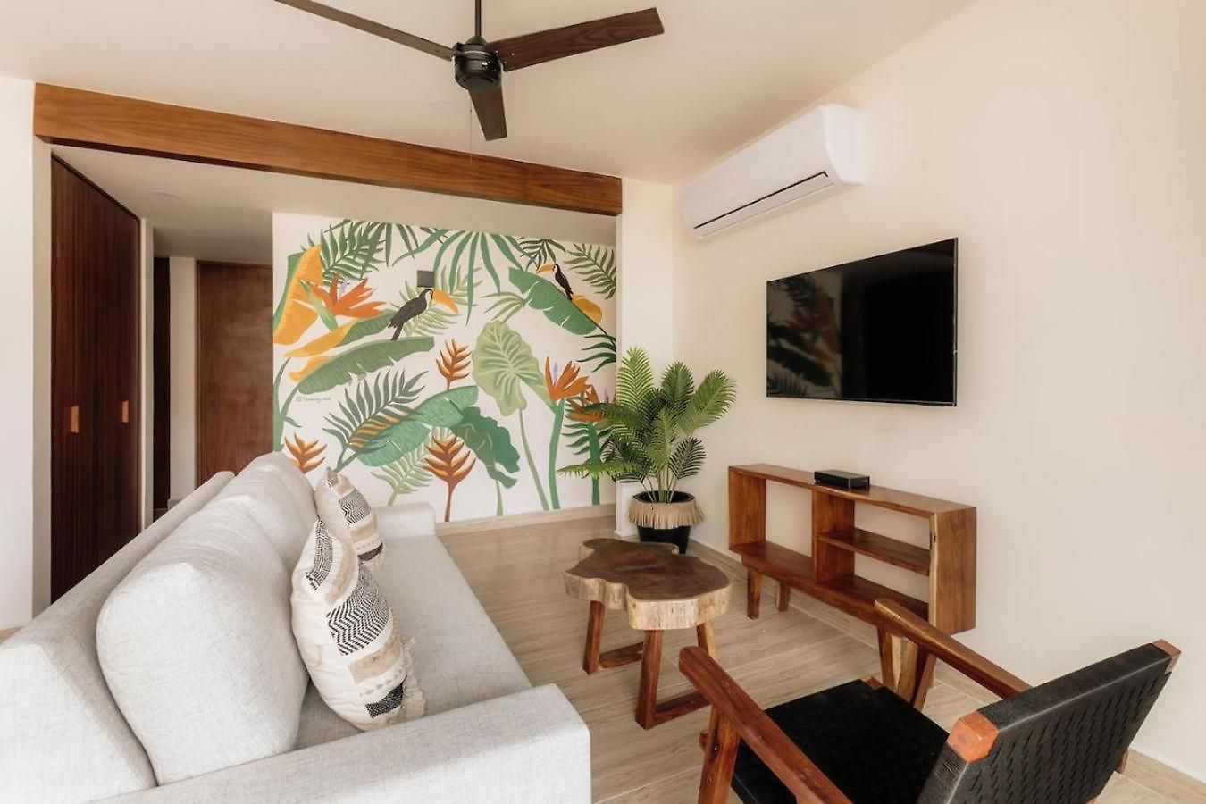 Itzel Samsara Dream Penthouse