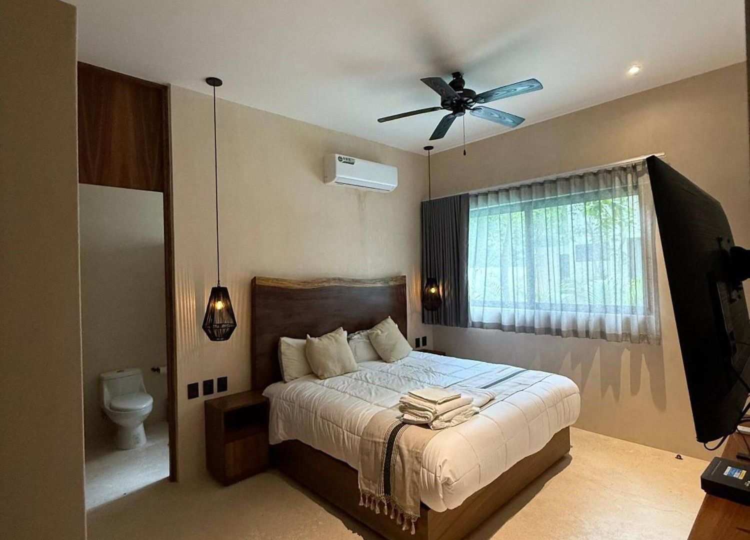 Great 3 Bedroom And Private Pool Apartment