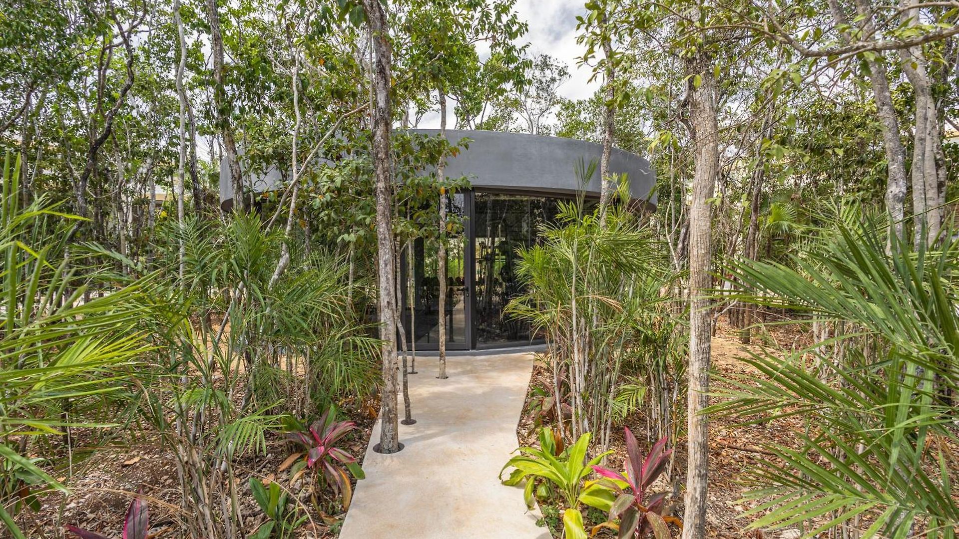 Mistiq Tulum