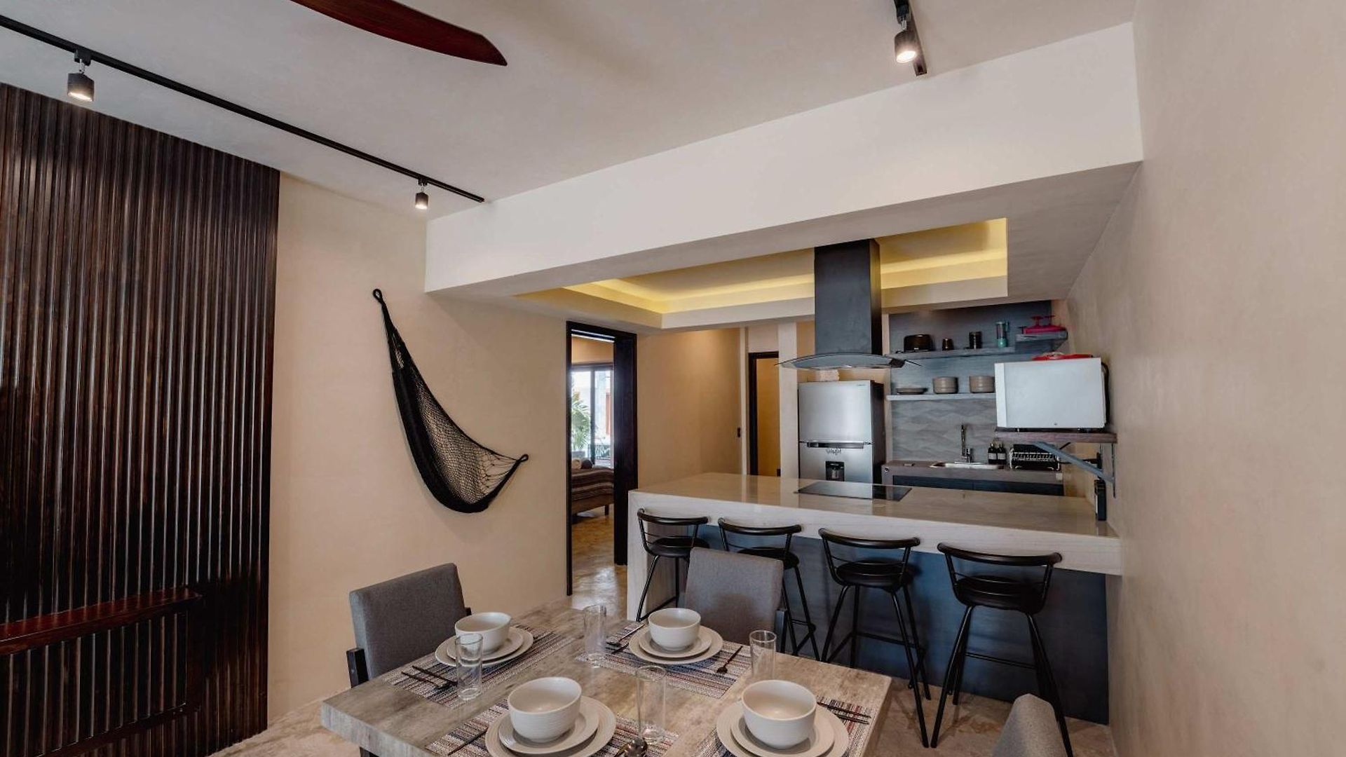 Apartment Talulah Living 3br - Private & Shared Pool *
