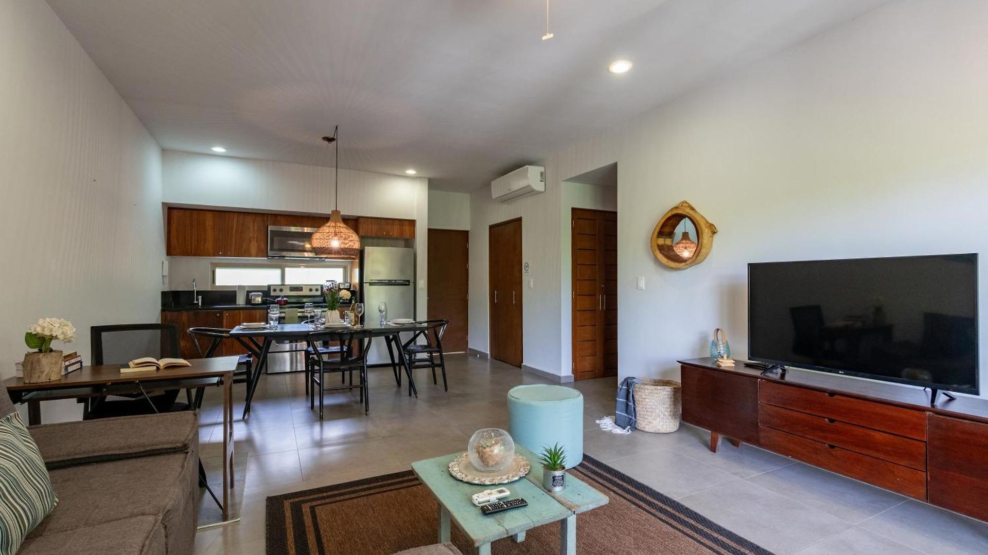 Apartment Spacious With Pool In Gated Community