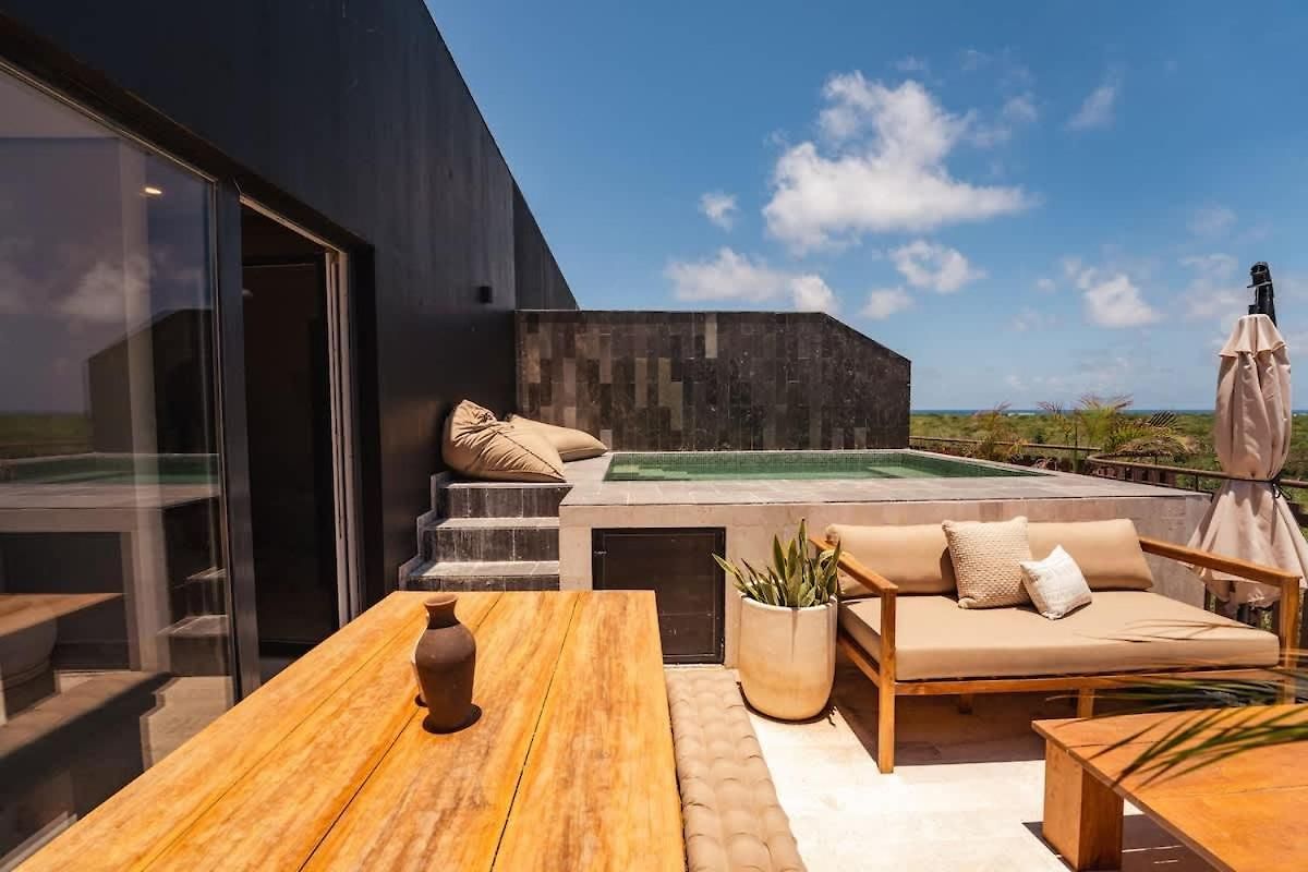 Amira - Stylish Penthouse With Rooftop Pool & Sea Horizon Tulum