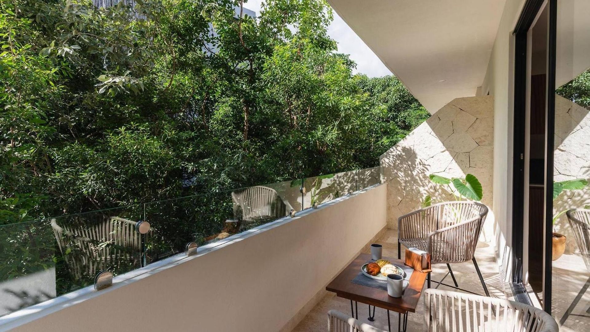 Modern And Bright Rooftop Pools Gym Cowork Apartment *