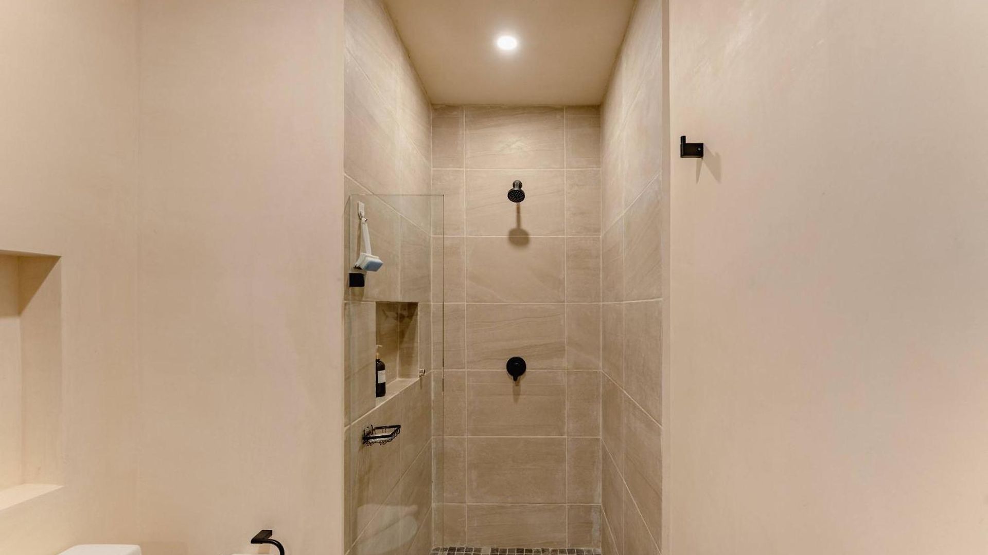 Apartment Talulah Living 3br - Private & Shared Pool *