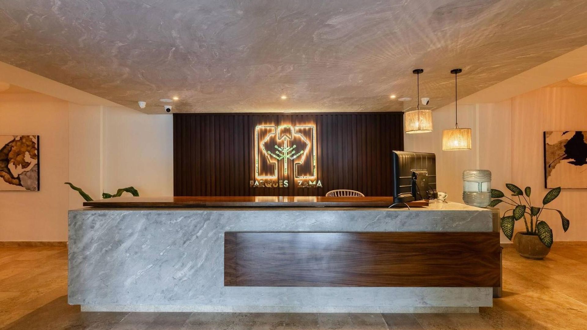 Modern And Bright Rooftop Pools Gym Cowork