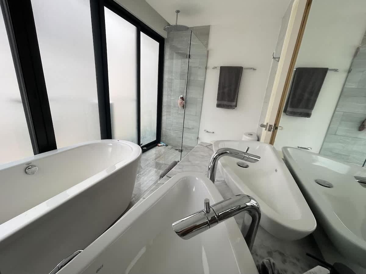 Stylish 3br Retreat In Serene Luxury Setting Apartamento