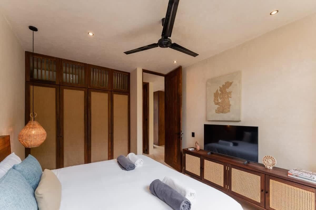 Stylish 2br Jungle Retreat With Plunge Pool & Rooftop Apartment
