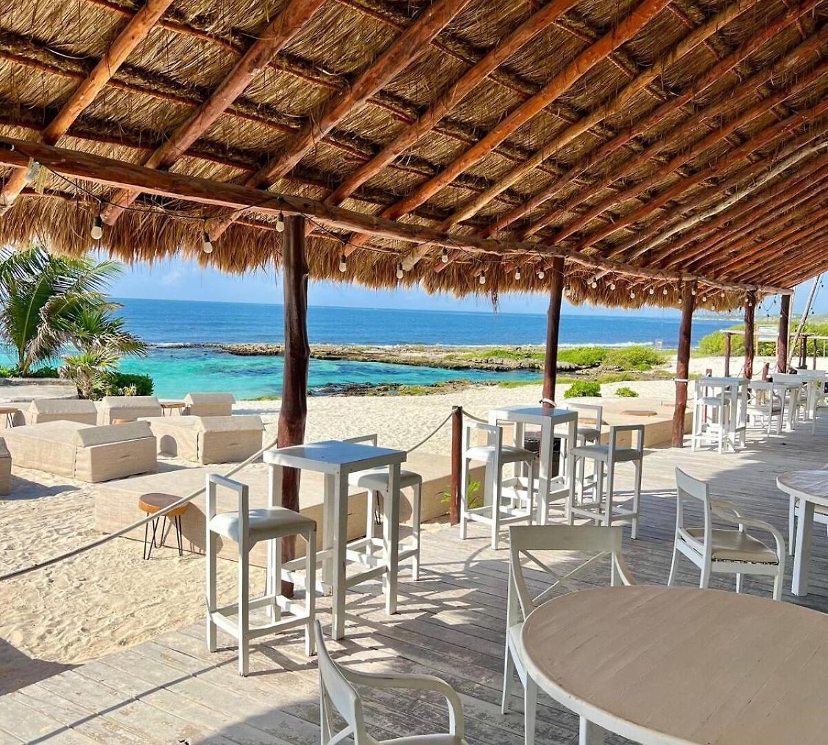 Beachfront In Apartment