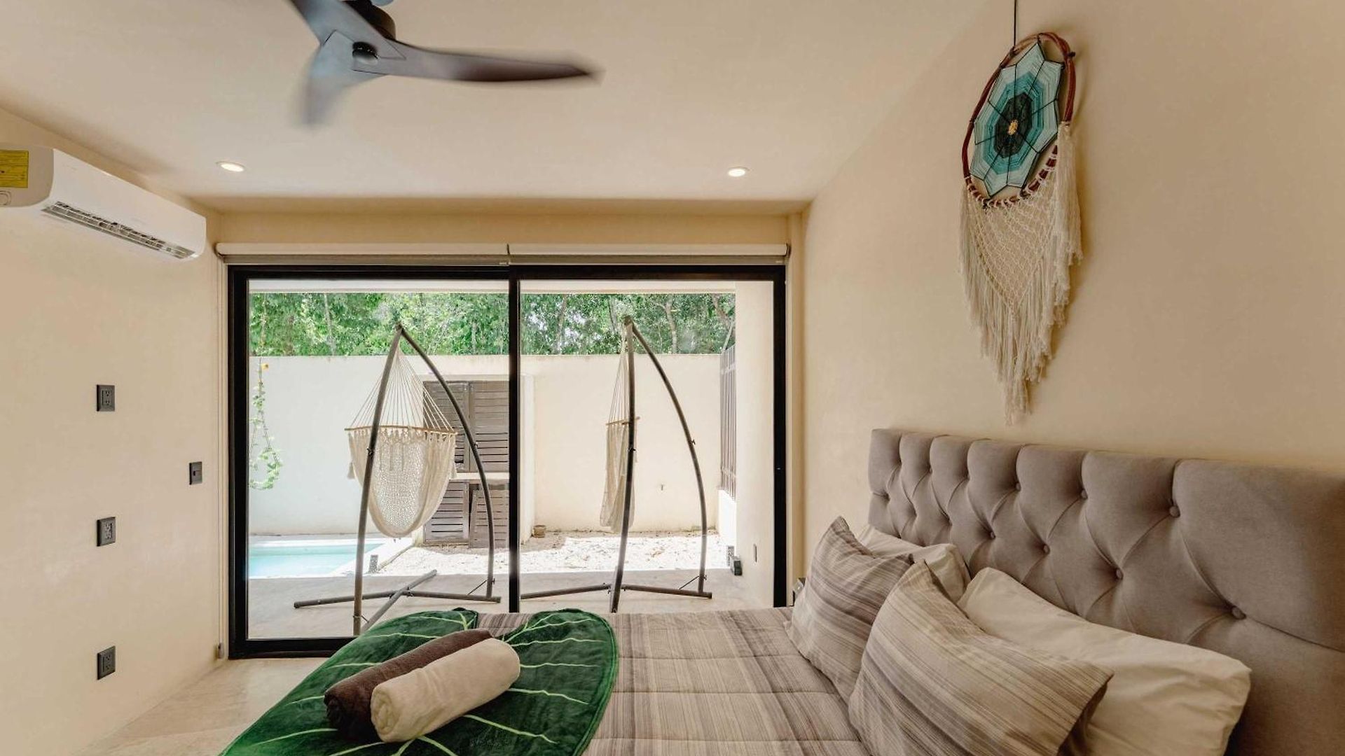 Talulah Living 3br - Private & Shared Pool *