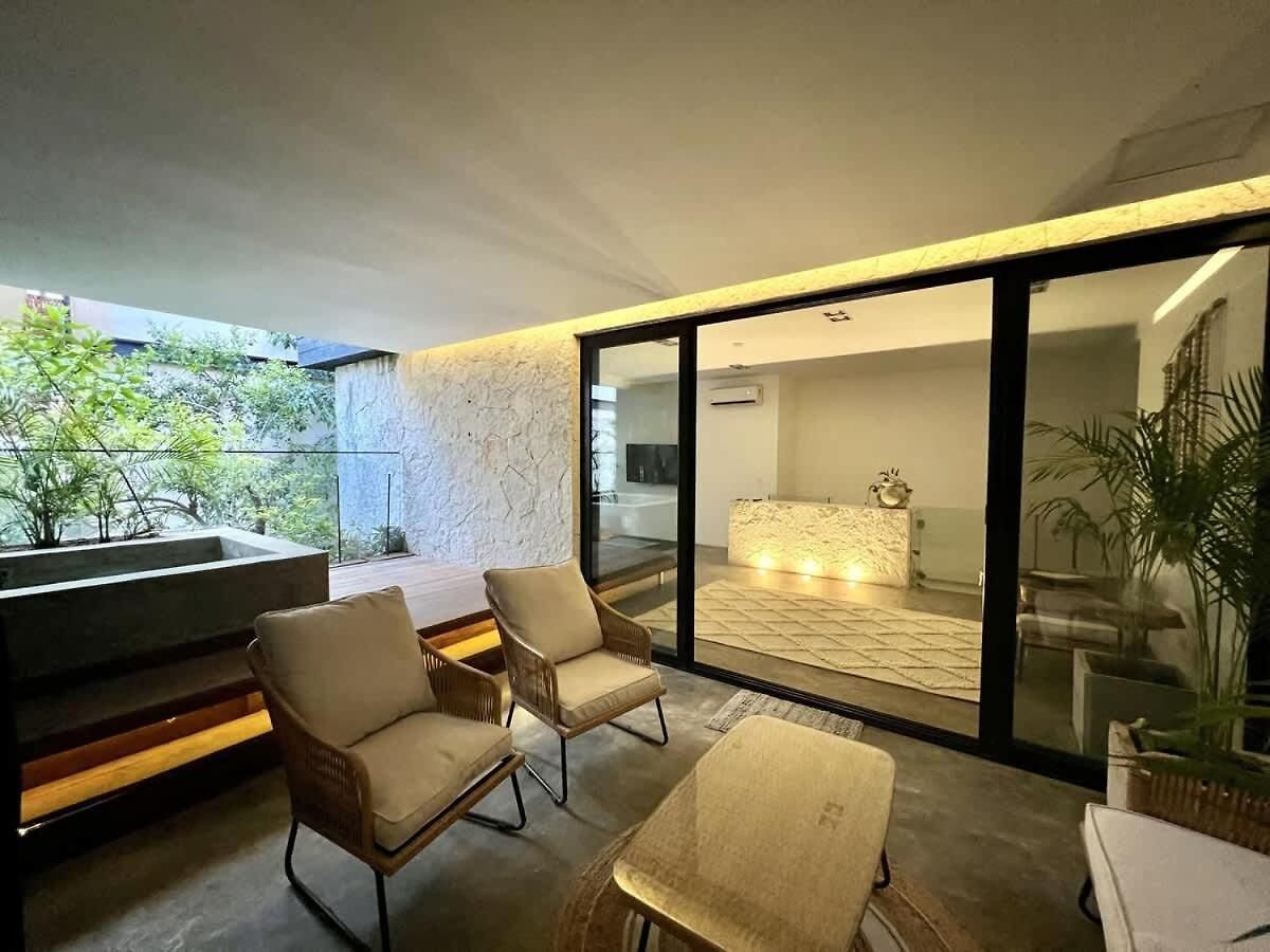 Stylish 3br Retreat In Serene Luxury Setting