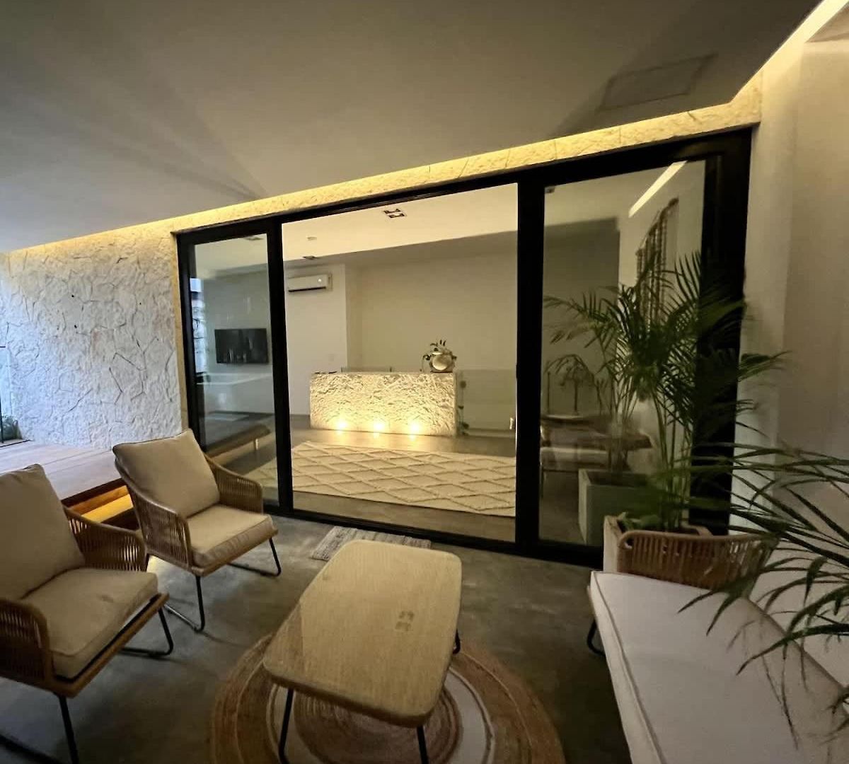 Apartamento Stylish 3br Retreat In Serene Luxury Setting