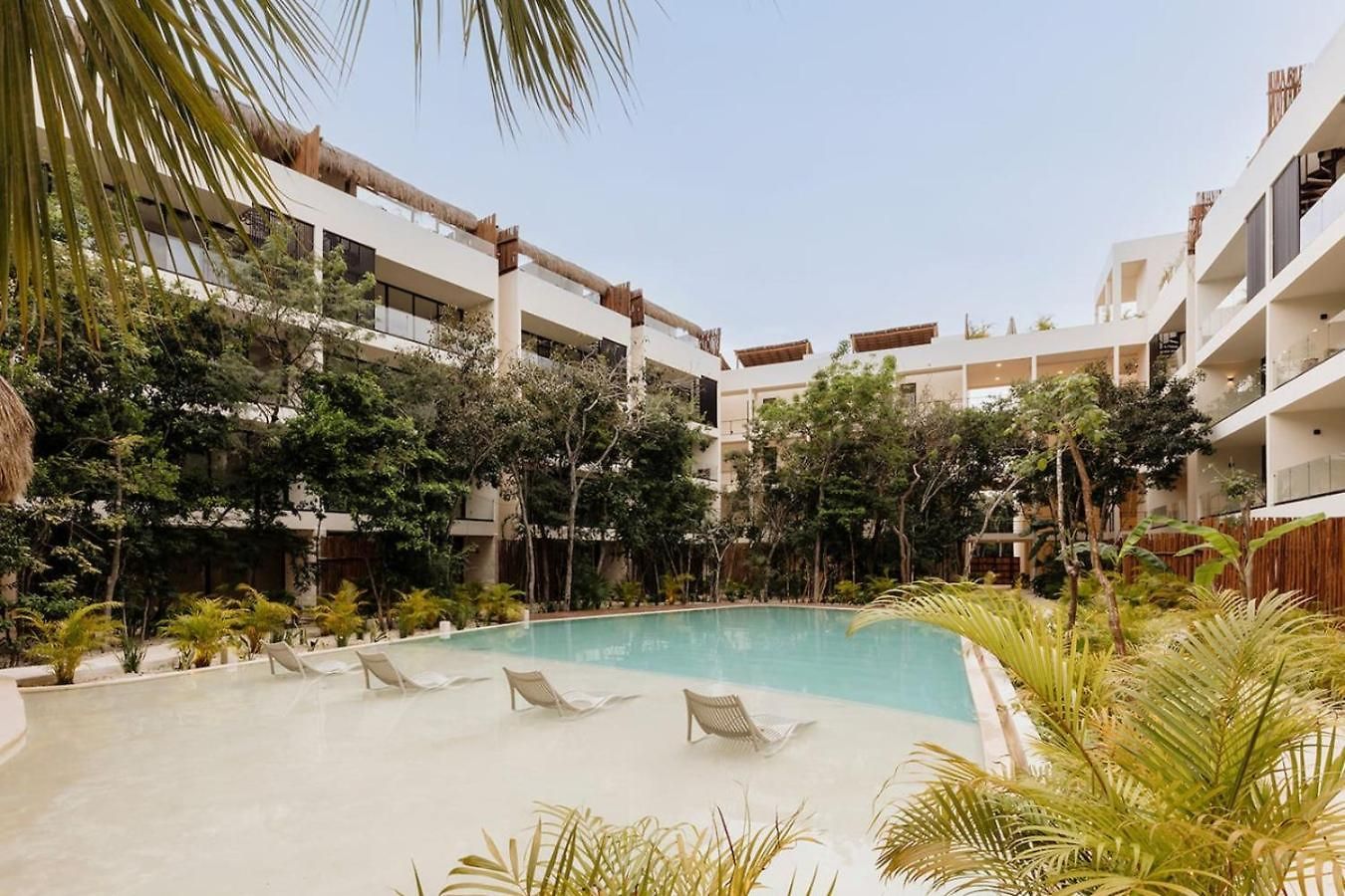 Itzel Samsara Dream Penthouse Apartment