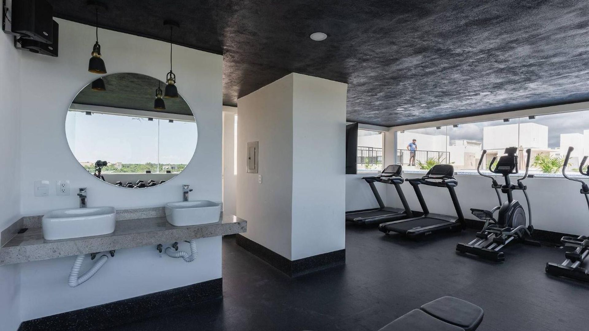 Apartment Modern And Bright Rooftop Pools Gym Cowork