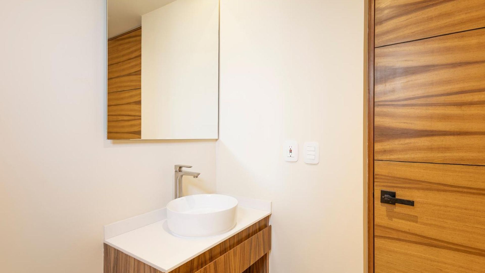 Apartment Mistiq