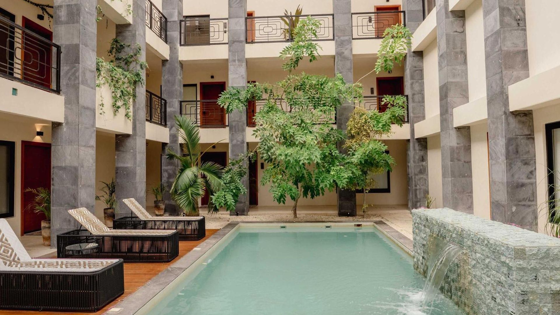Apartment Talulah Living 3br - Private & Shared Pool *