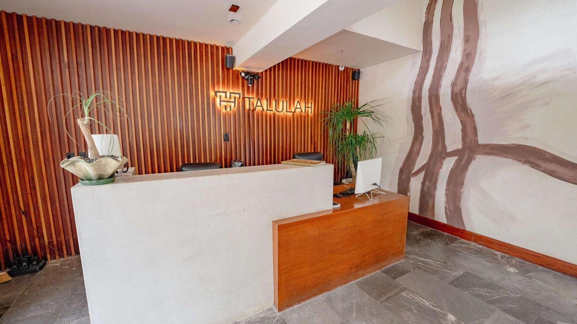 Talulah Living 2br & Private Pool