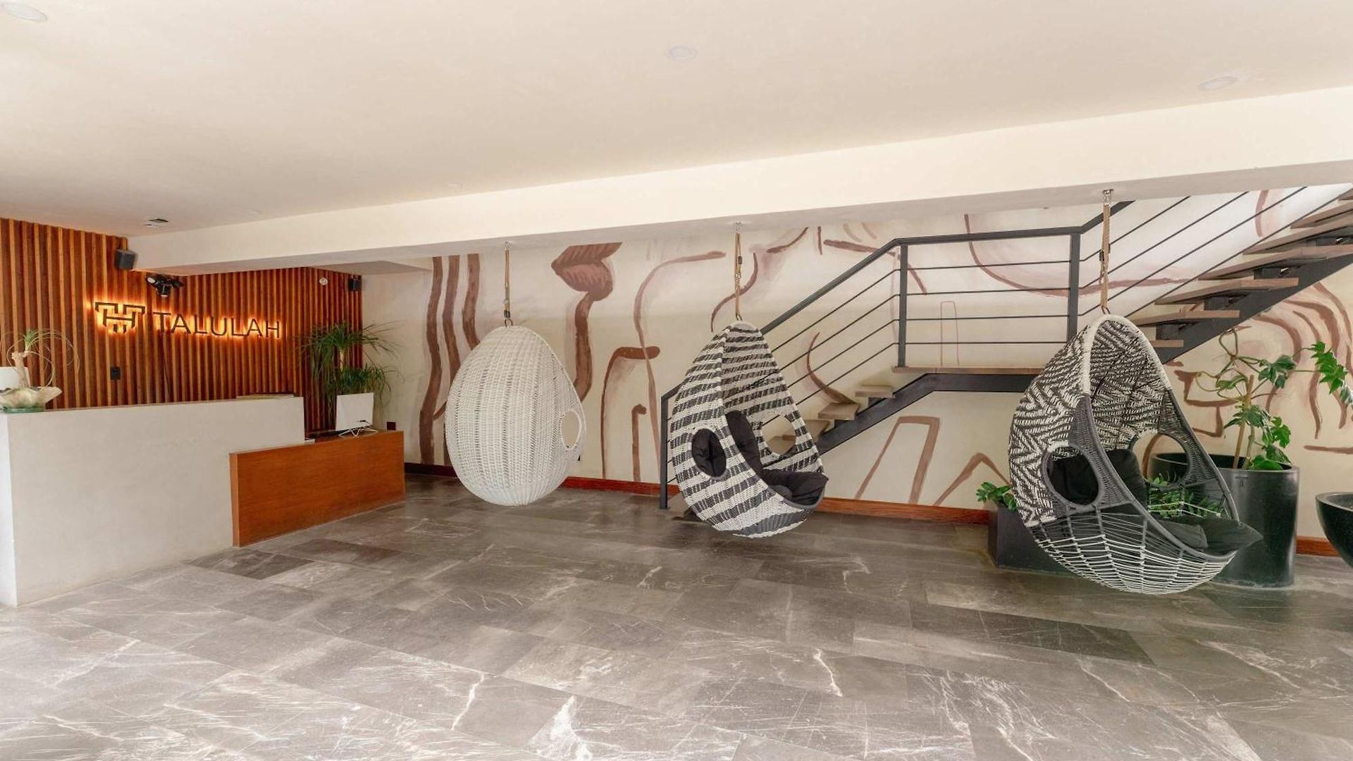 Apartment Talulah Living 3br - Private & Shared Pool