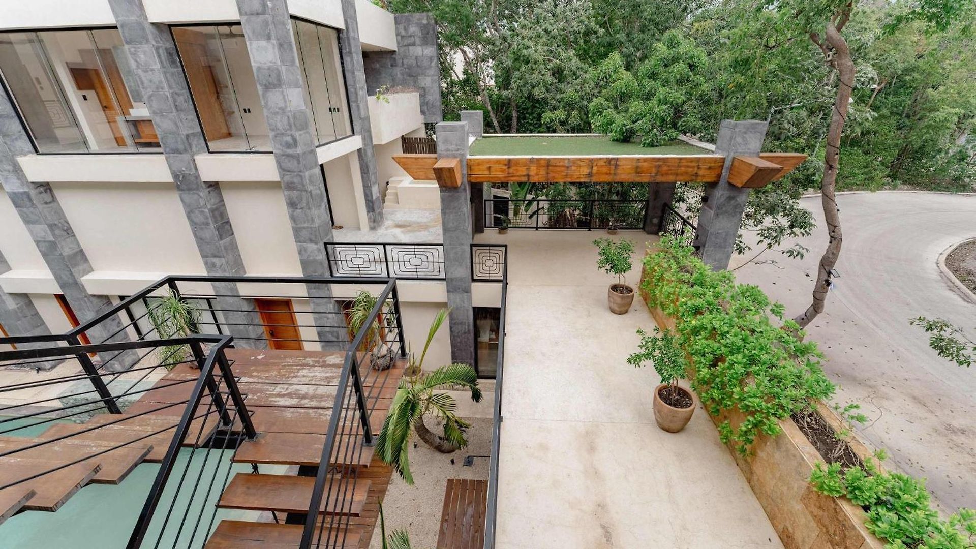 Apartment Talulah Living 3br - Private & Shared Pool *