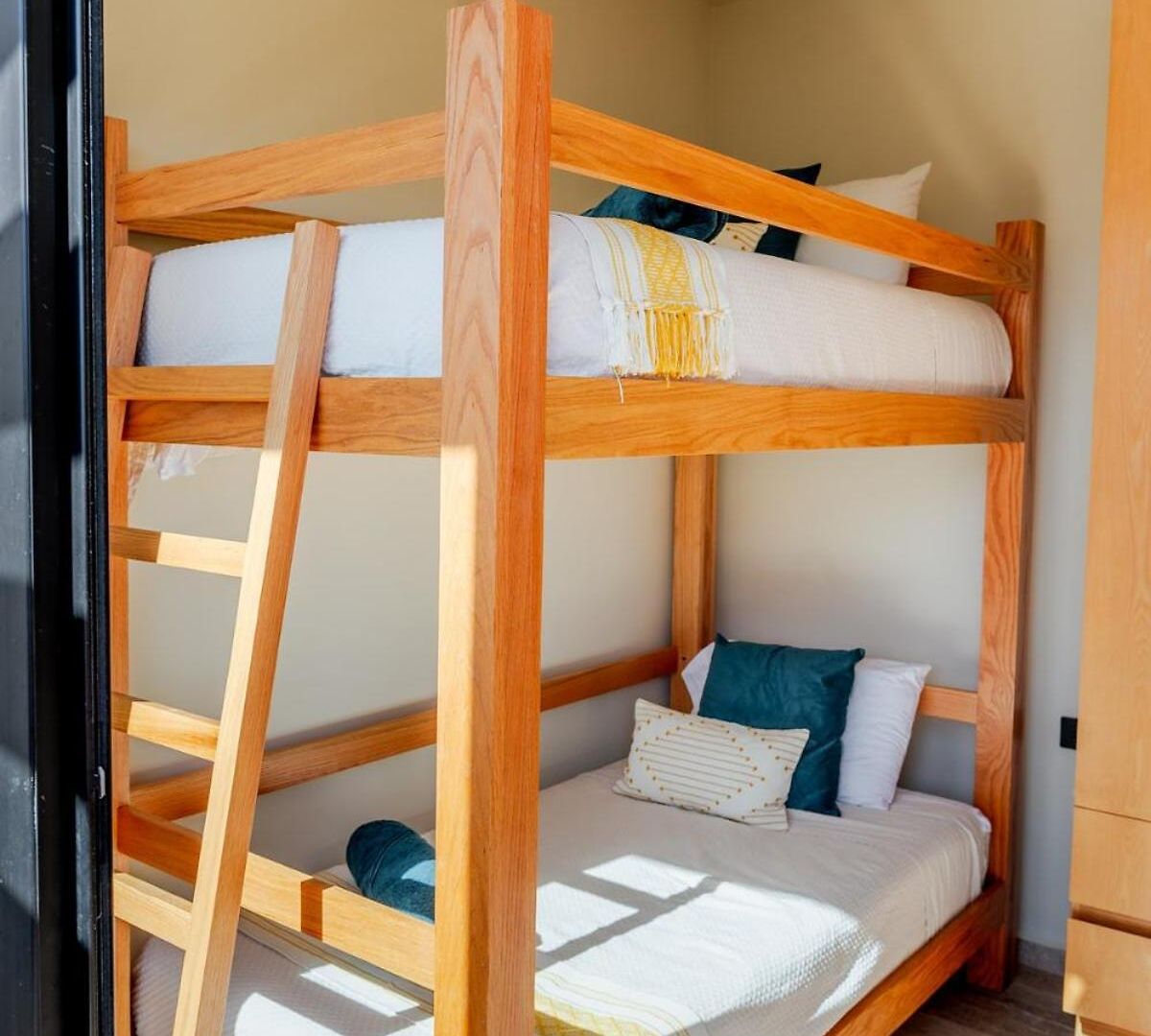 Ph 3br Jacuzzi Club Pass Apartment