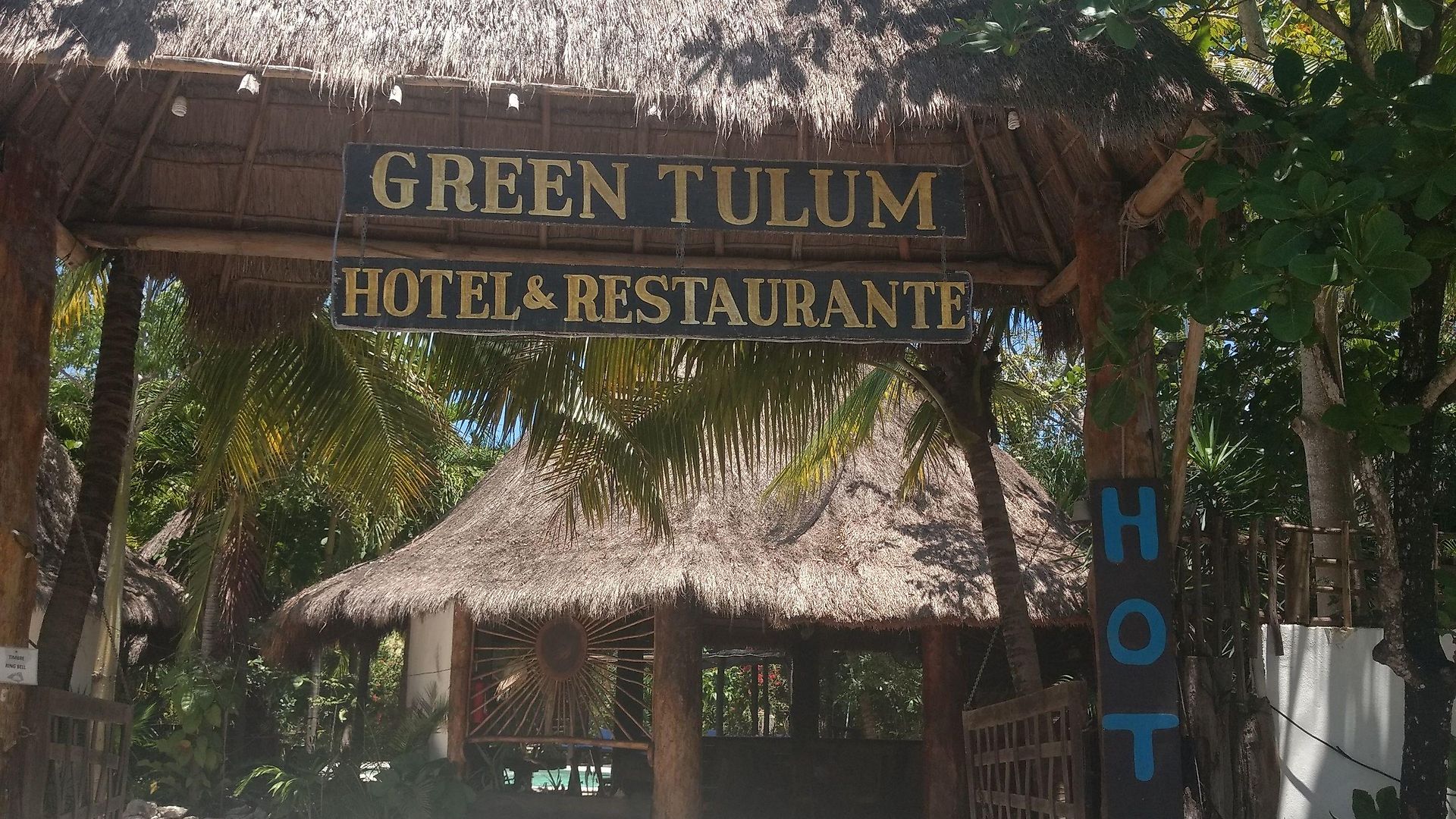 & Gardens Hotel 3*